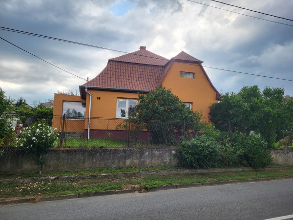 Rodinný dom - Ladmovce ! ZNÍŽENÁ CENA !